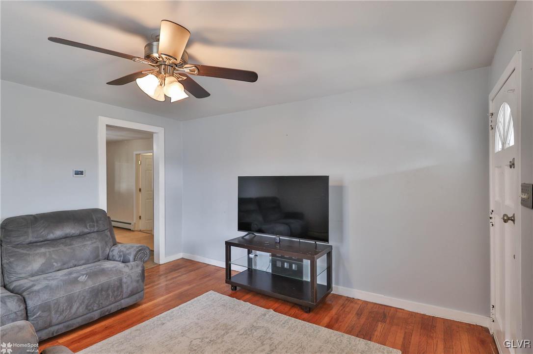 7557 Bell Gate Road Coopersburg, PA 18036 - Photo 6 of 26 Gallery Image 6