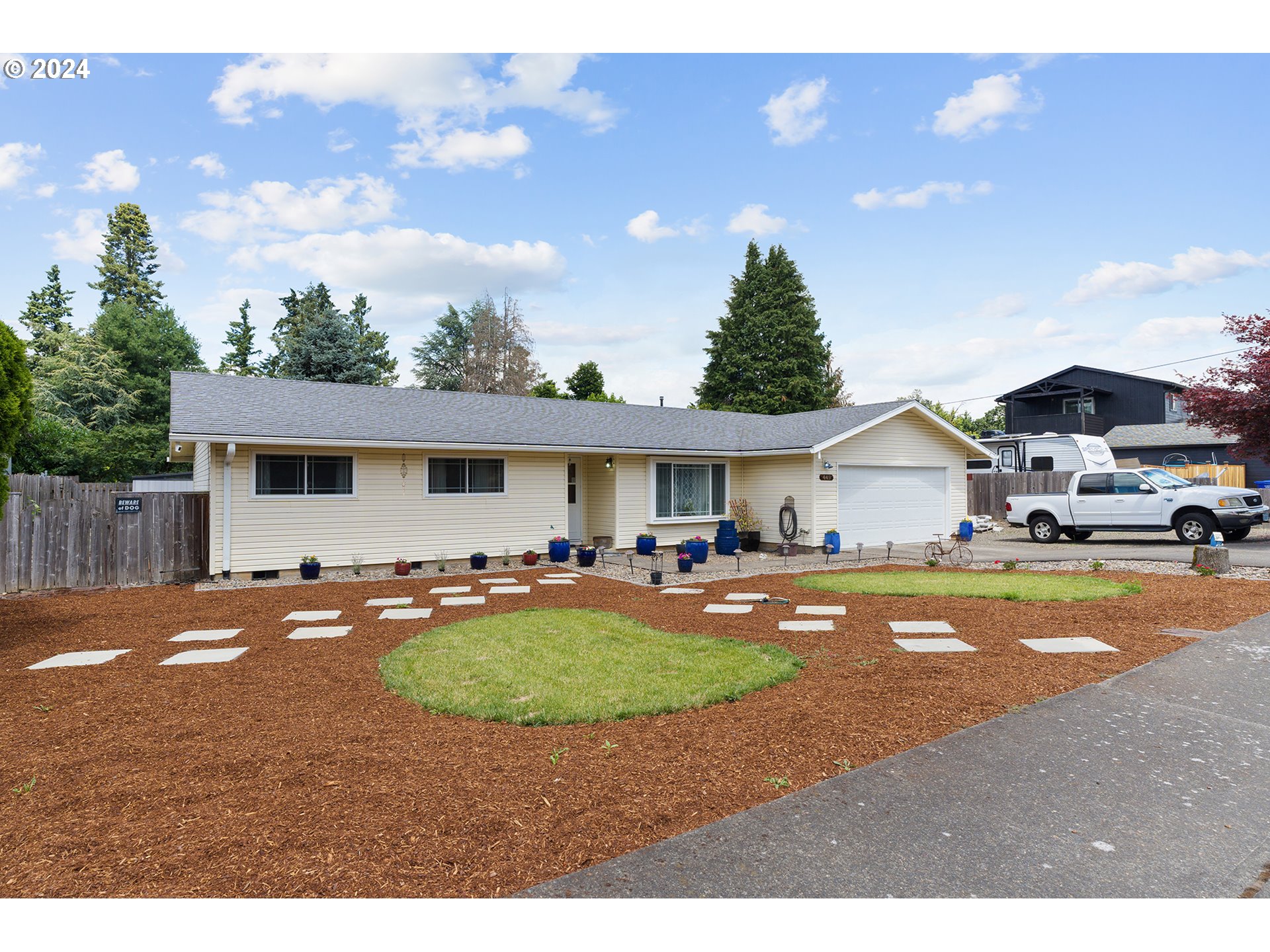 449 Lawton Road Oregon City, OR 97045 - Photo 3 of 38 Gallery Image 3