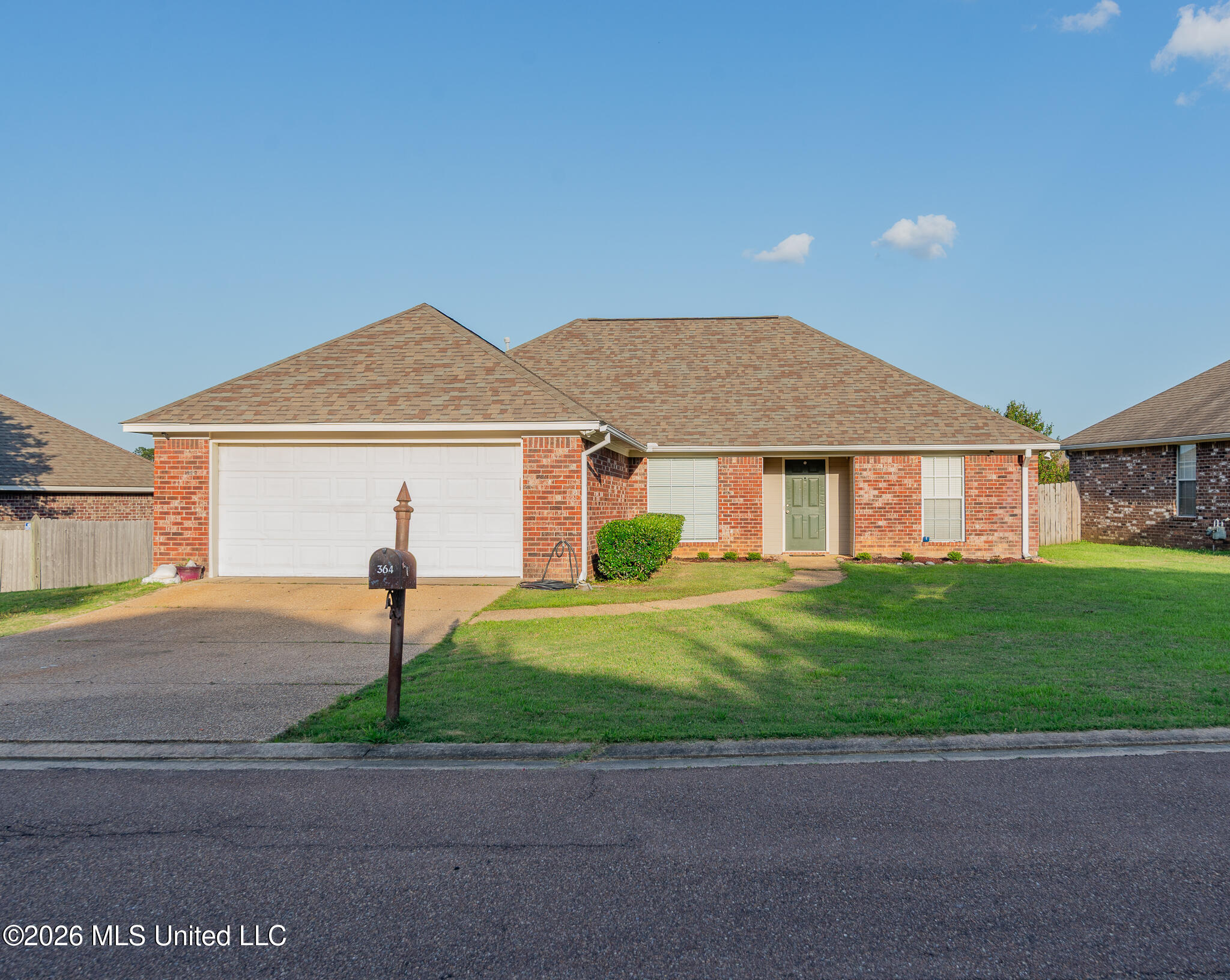 364 Kings Ridge Circle Brandon, MS 39047 - Photo 2 of 30 _DSC9113