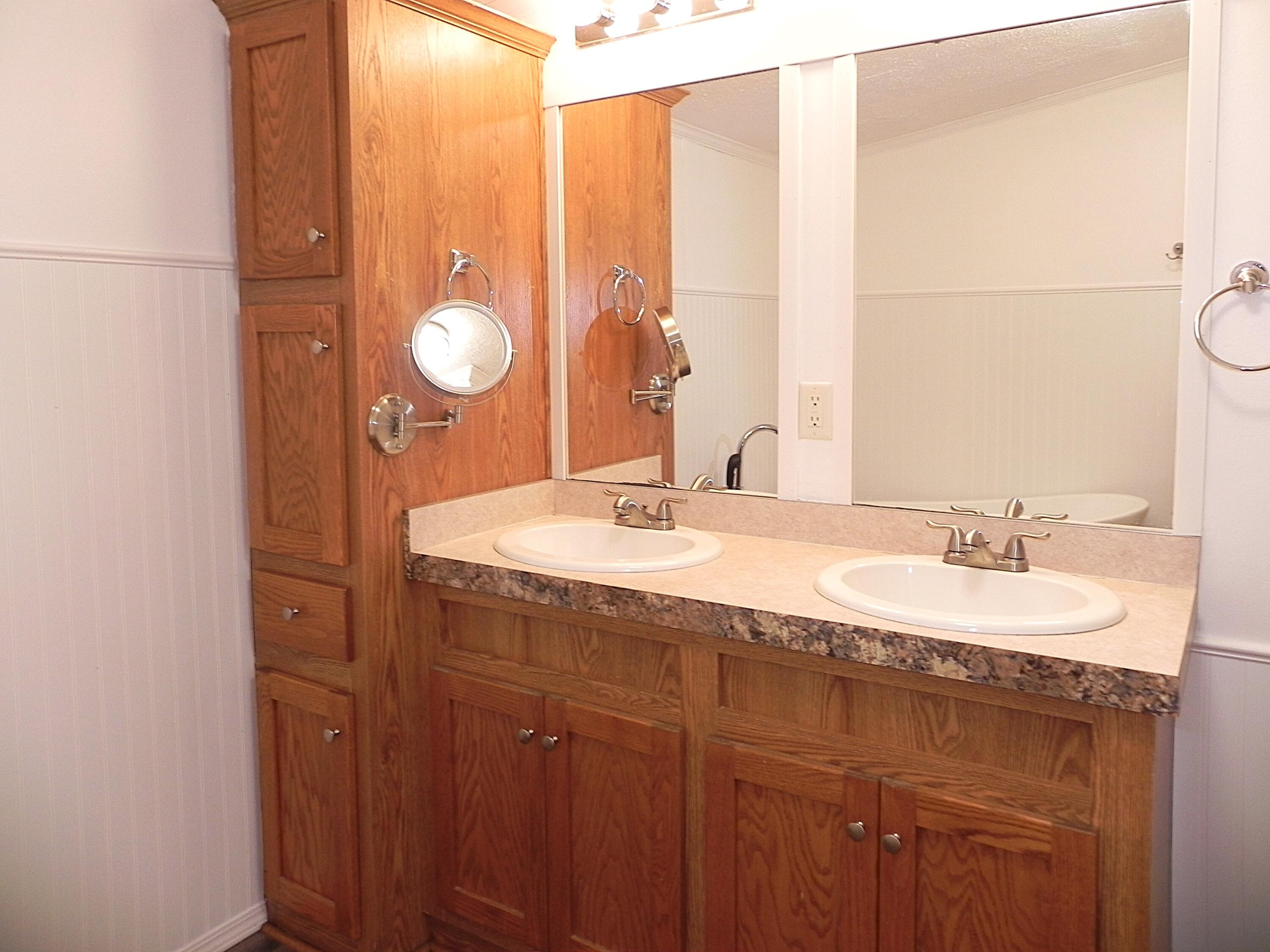 1232 Shiawassee River Road Three Rivers, MI 49093 - Photo 14 of 24 DSCN1922