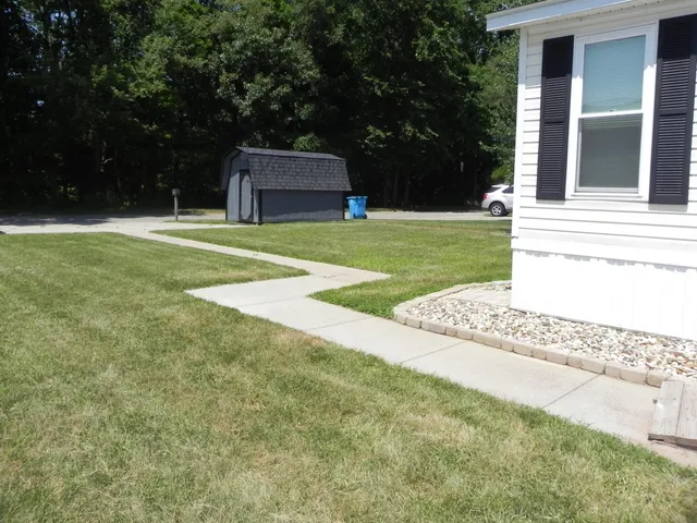 $70,000 | 1232 Shiawassee River Road, Three Rivers, MI 49093