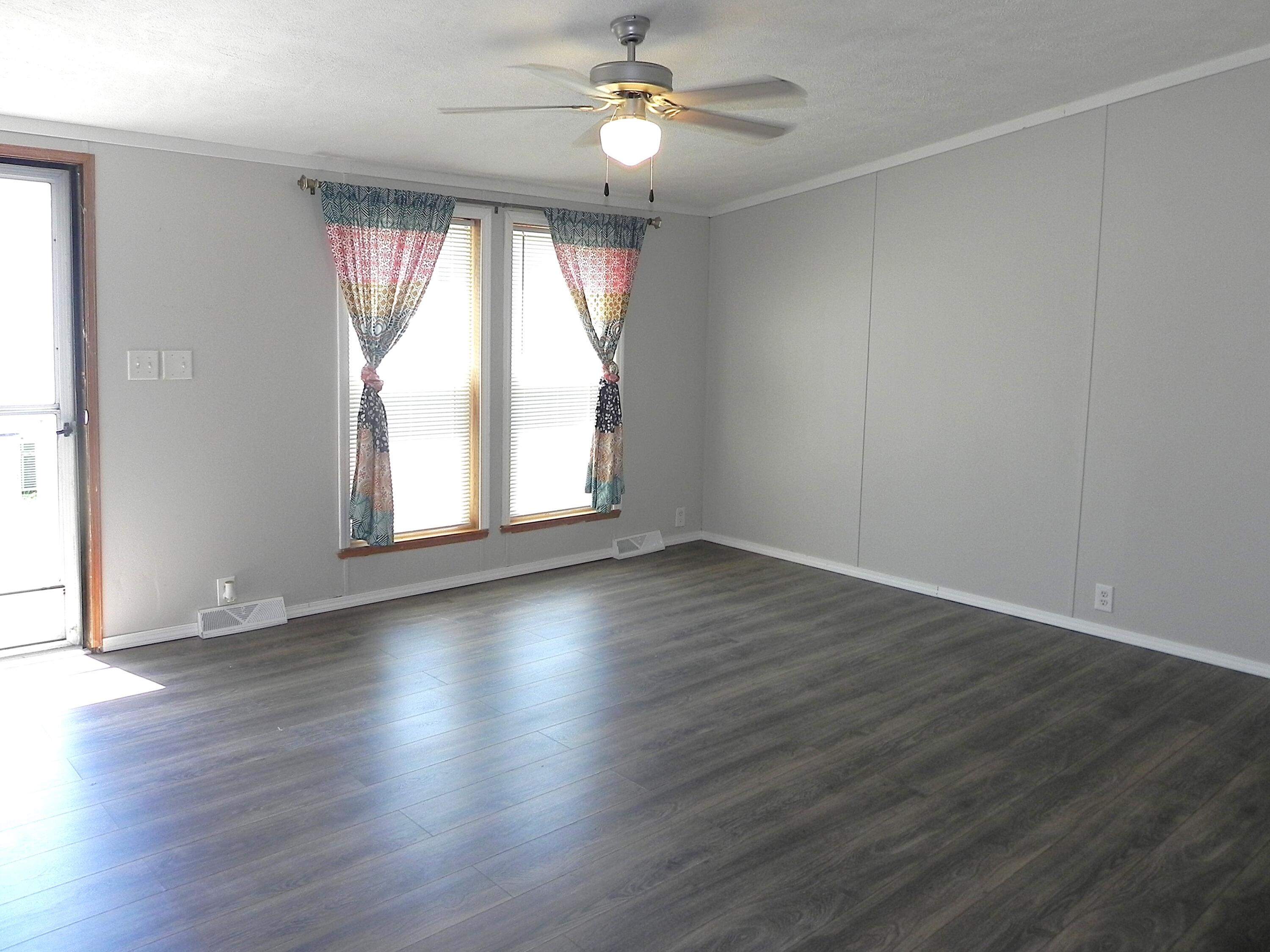 1232 Shiawassee River Road Three Rivers, MI 49093 - Photo 3 of 24 DSCN1910