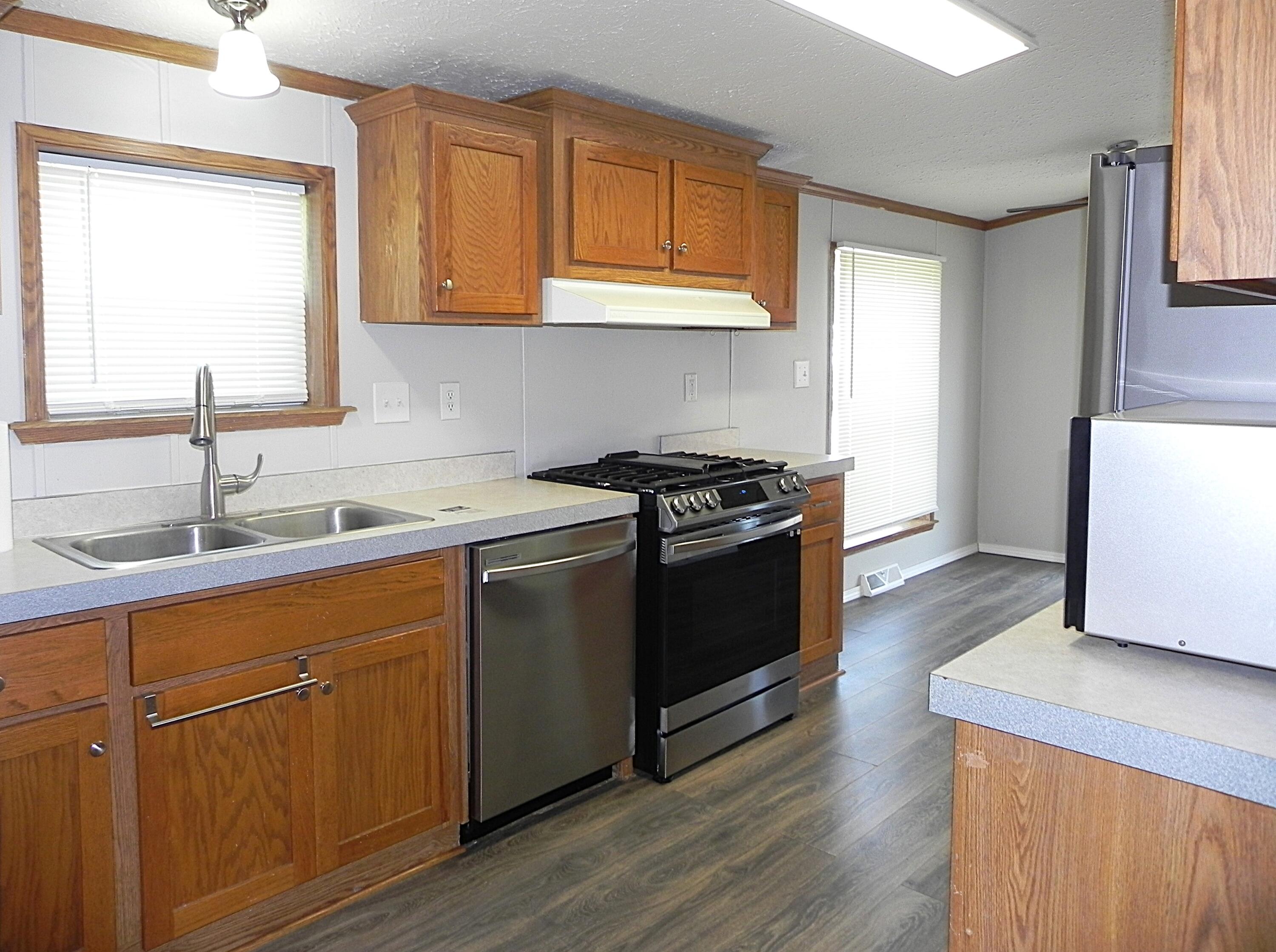 1232 Shiawassee River Road Three Rivers, MI 49093 - Photo 5 of 24 DSCN1914