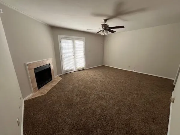 $250,000 | 600 Bagby Avenue, Unit 1E, Waco, TX 76706