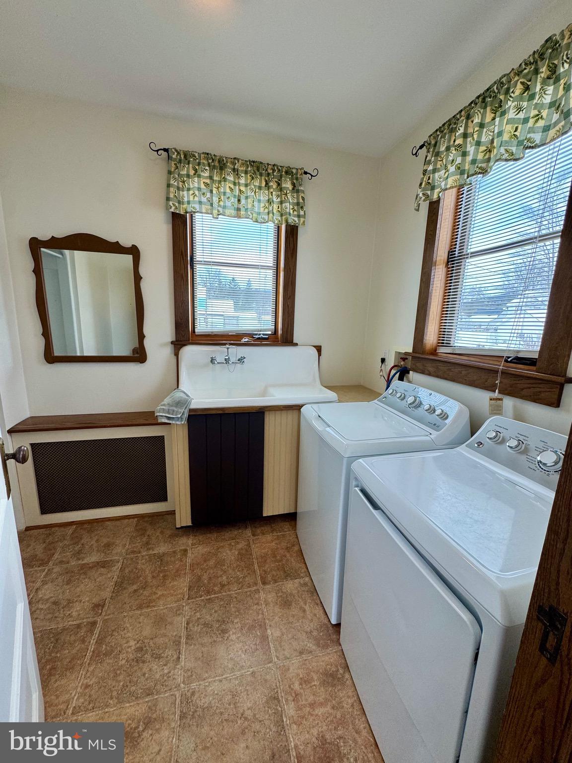 5103 Delmar Street Alexandria, PA 16611 - Photo 28 of 81 laundry & 3/4 bath