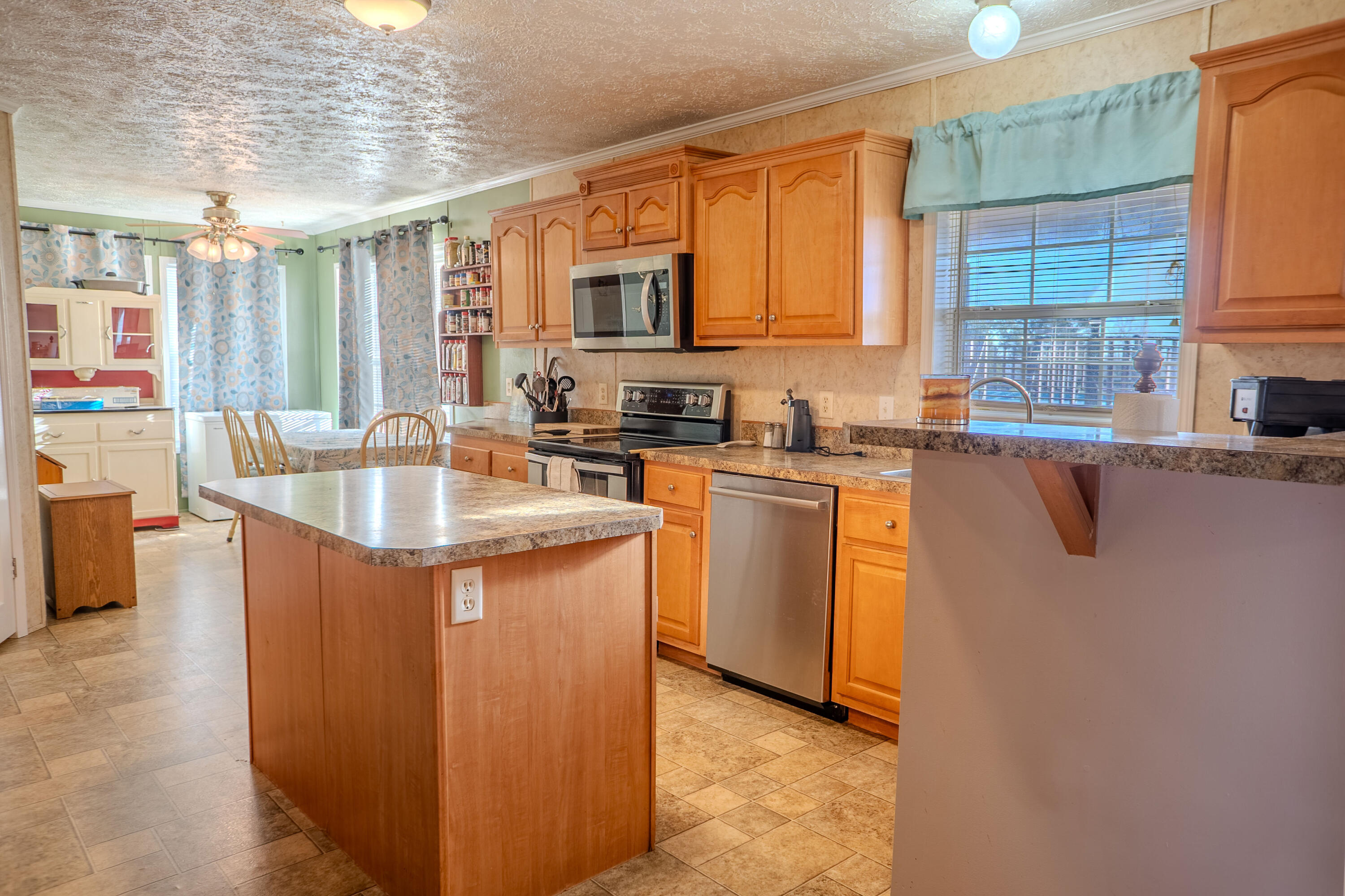185 Treadway Road Beattyville, KY 41311 - Photo 13 of 51 185TreadwayRd-22