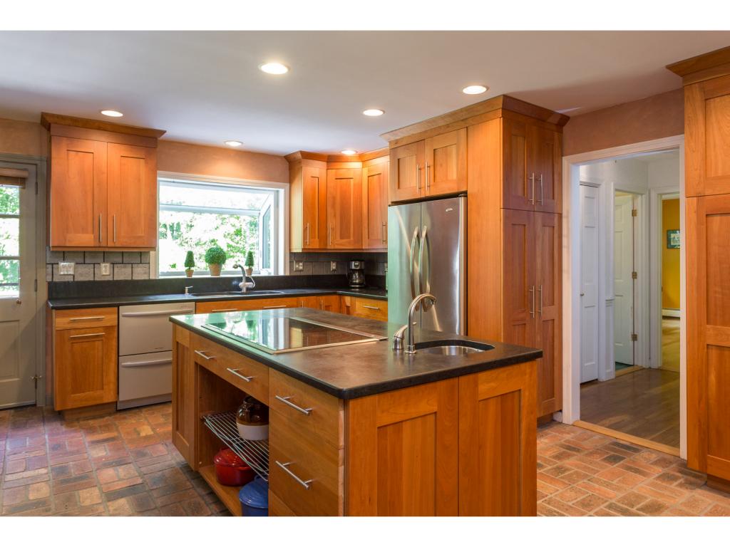 11 Runawit Road Exeter, NH 03833 - Photo 9 of 36