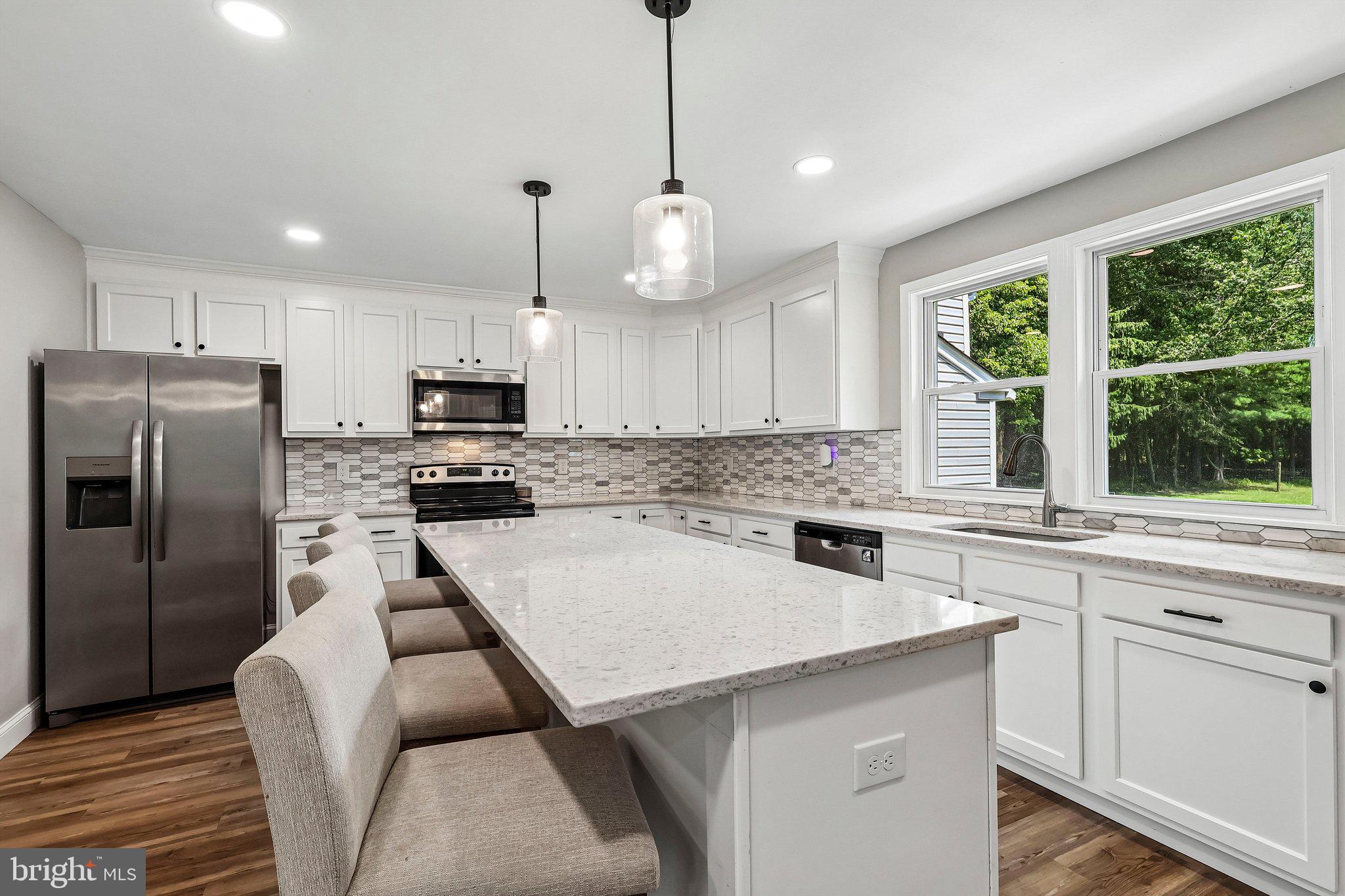 2129 Herblew Road Warrington, PA 18976 - Photo 10 of 59 Kitchen Island