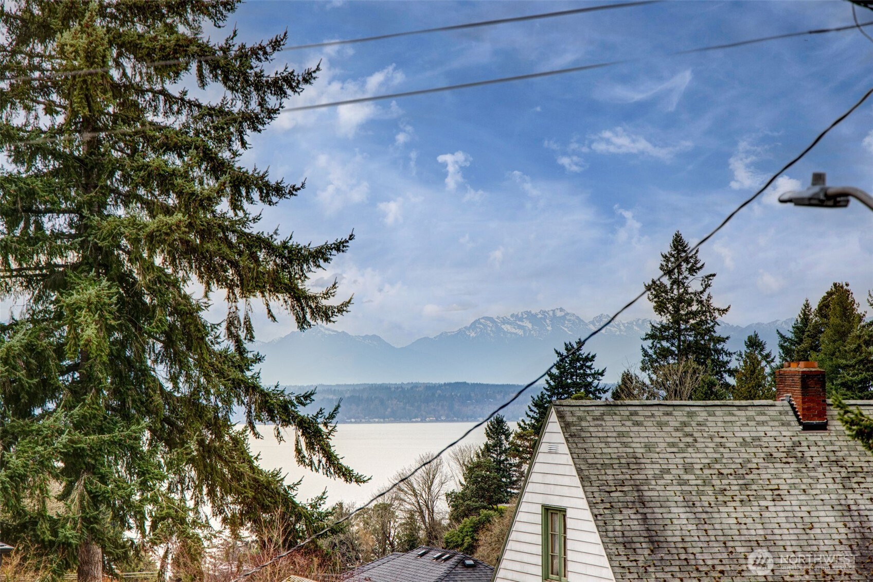 2726 50th Avenue Southwest Seattle, WA 98116 - Photo 23 of 40