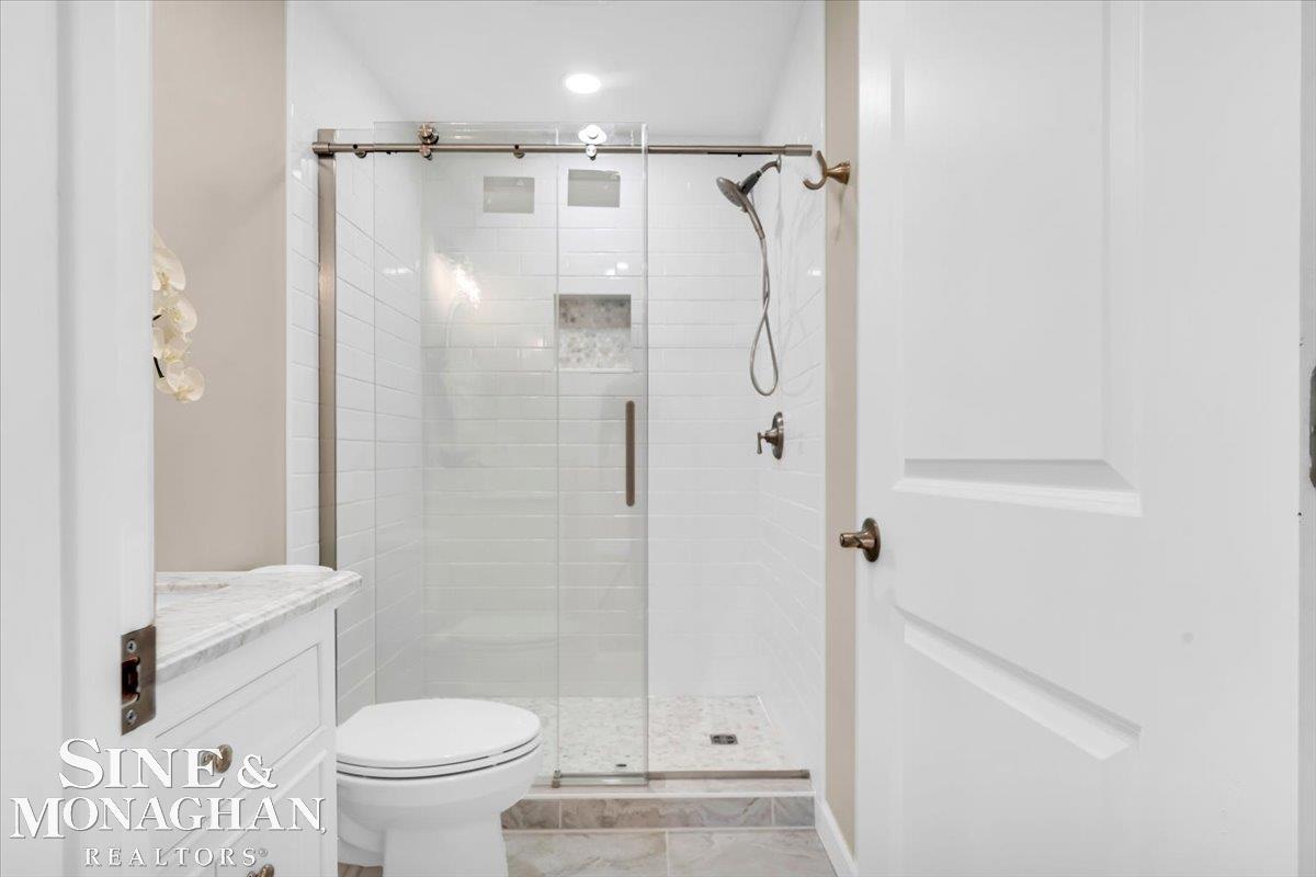 985 Fairledge Street Lake Orion, MI 48362 - Photo 12 of 40 50210387-f70d96af-3851-461d-93da-4b4f6998eb50.JPG