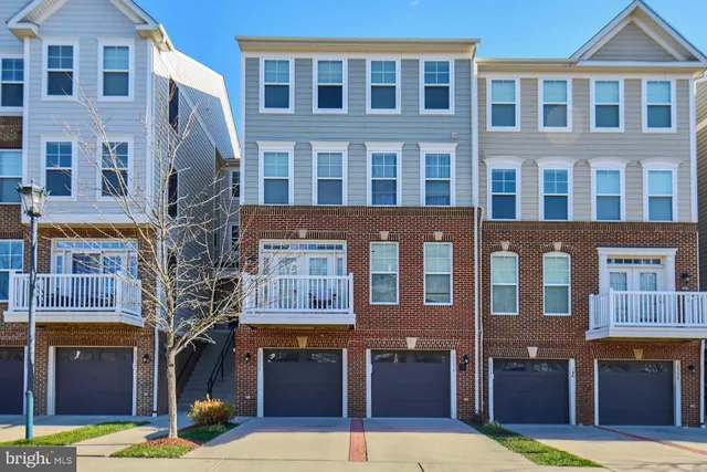 $539,990 | 25234 Orchard View Terrace, Chantilly, VA 20152