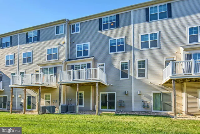 $539,990 | 25234 Orchard View Terrace, Chantilly, VA 20152