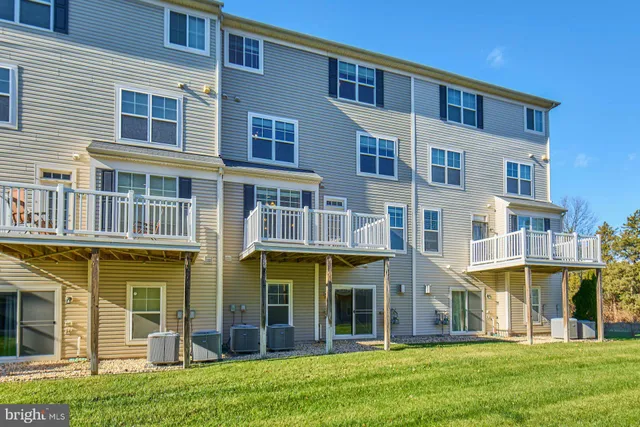 $539,990 | 25234 Orchard View Terrace, Chantilly, VA 20152