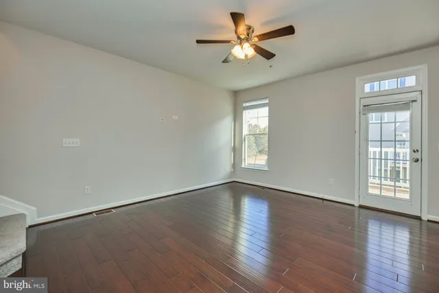 $539,990 | 25234 Orchard View Terrace, Chantilly, VA 20152