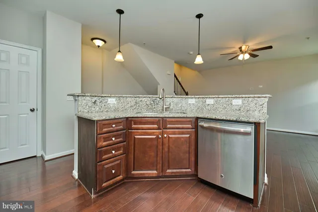 $539,990 | 25234 Orchard View Terrace, Chantilly, VA 20152