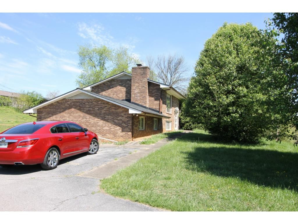 118 Chadwick Road Johnson City, TN 37615 - Photo 3 of 6 Photo 3