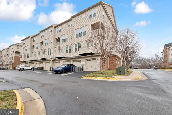 $559,990 | 25997 Braided Mane Terrace, Aldie, VA 20105