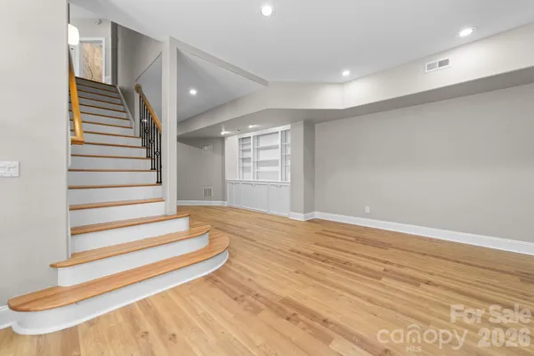 $899,999 | 206 Vauxhall Drive, Shelby, NC 28150