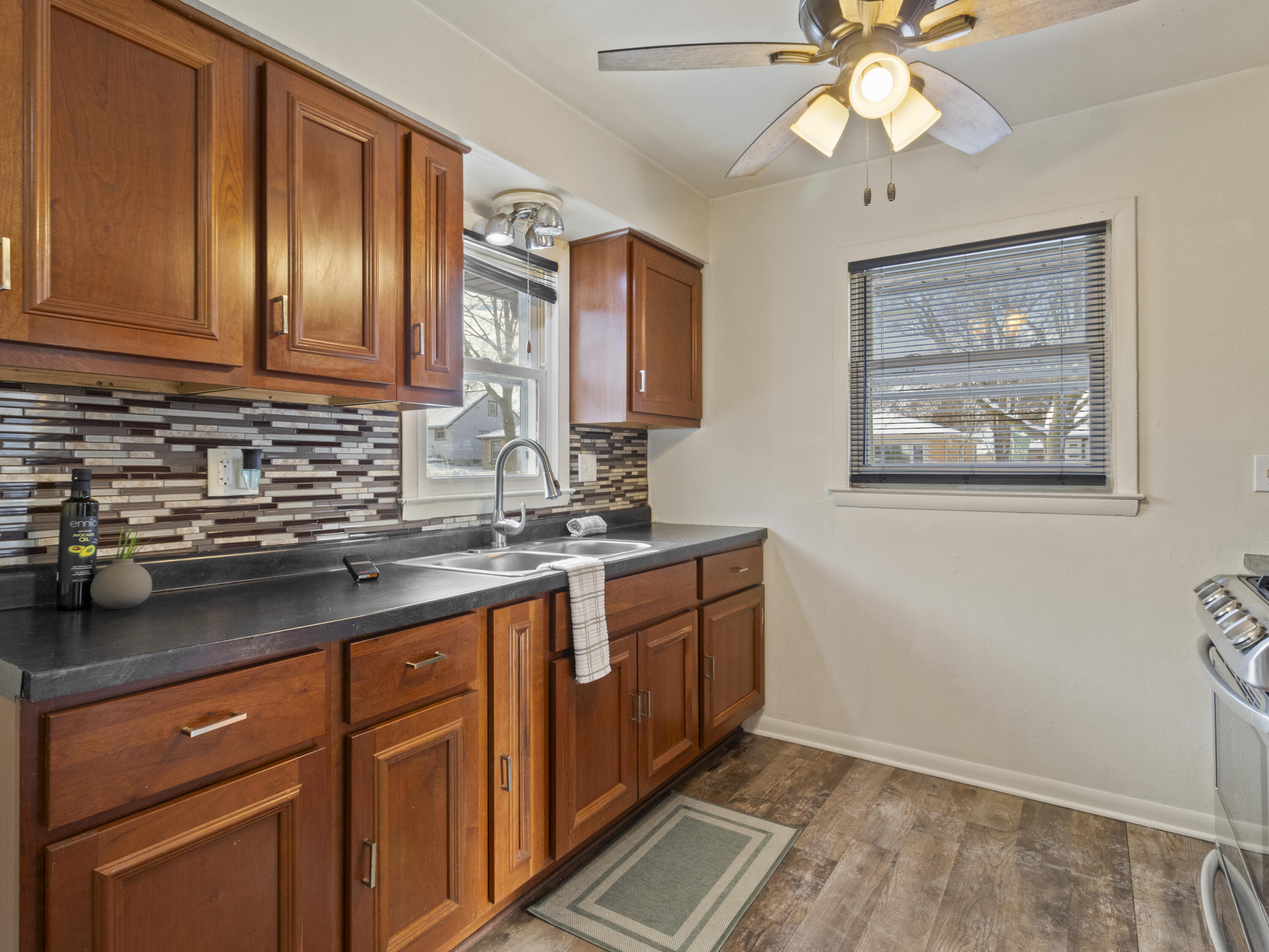 4556 North 71st Street Milwaukee, WI 53218 - Photo 11 of 28 IMG_1236