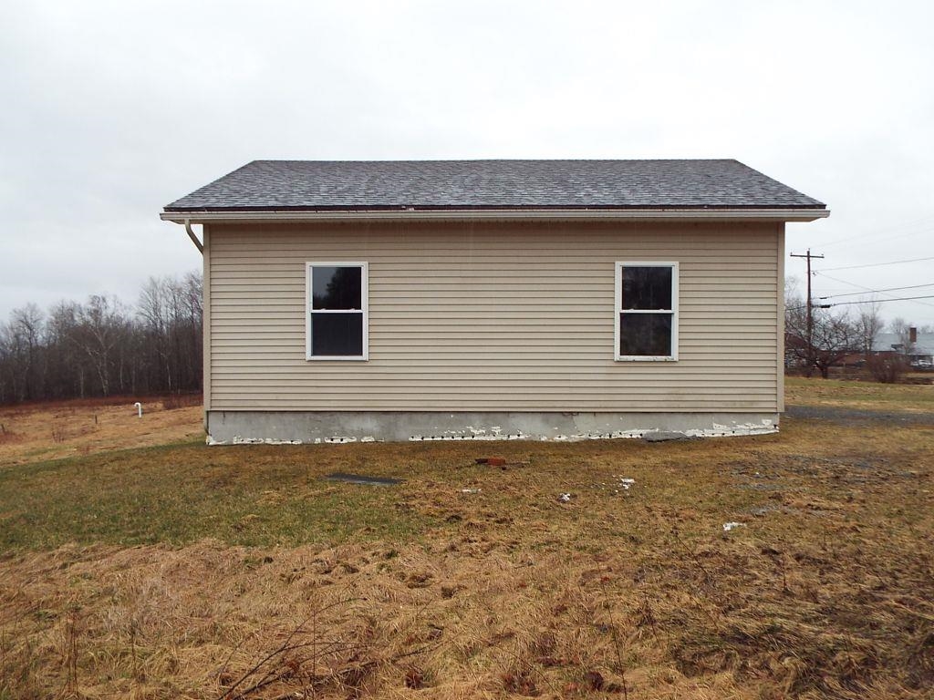 90 Bobbin Mill Road Lunenburg, VT 05906 - Photo 4 of 16