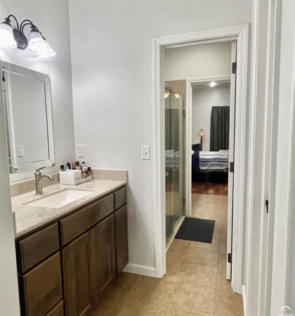 $469,900 | 216 Kisiwa Village Road, Hutchinson, KS 67502