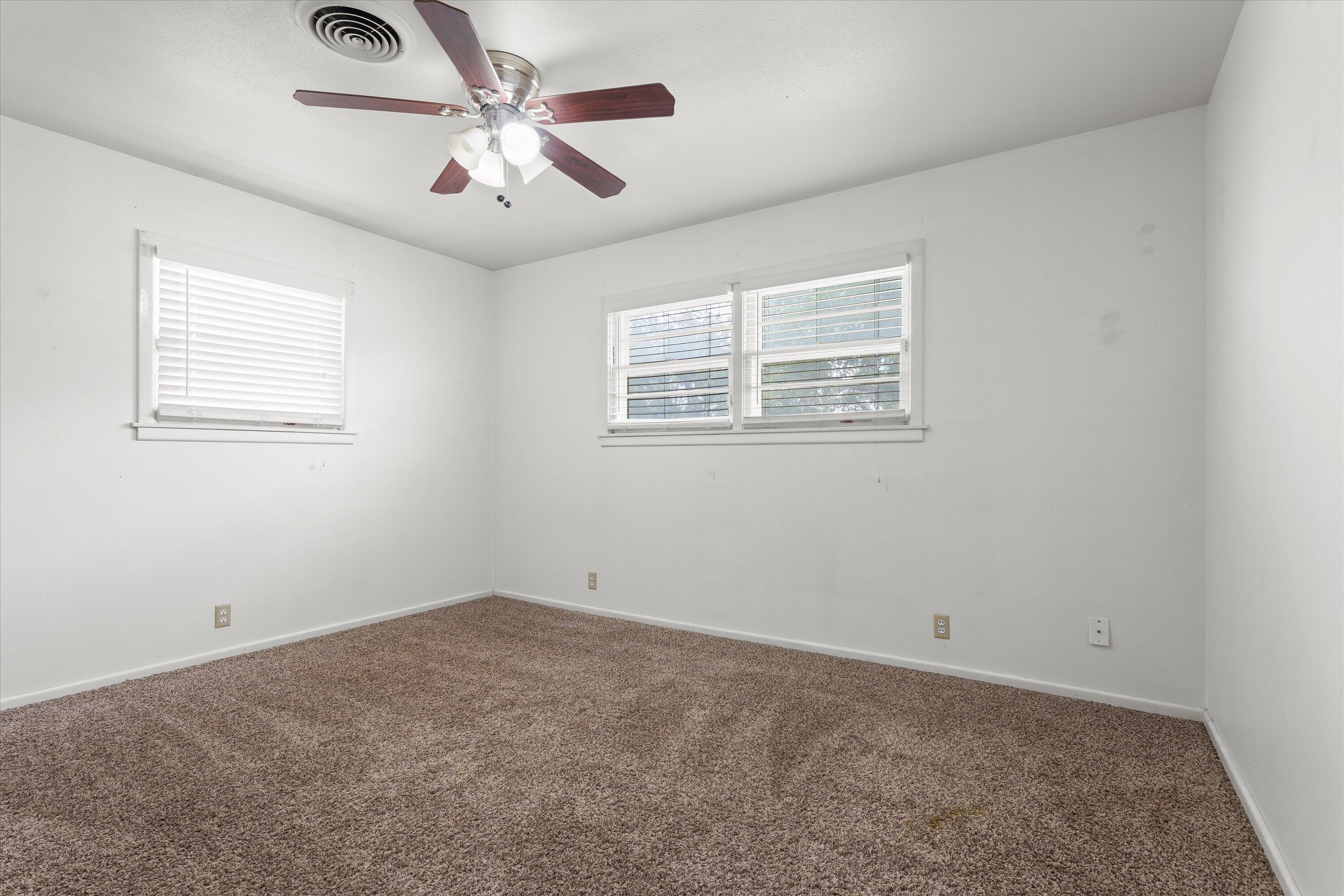 2114 70th Street Lubbock, TX 79412 - Photo 18 of 33 20-2114 70th St