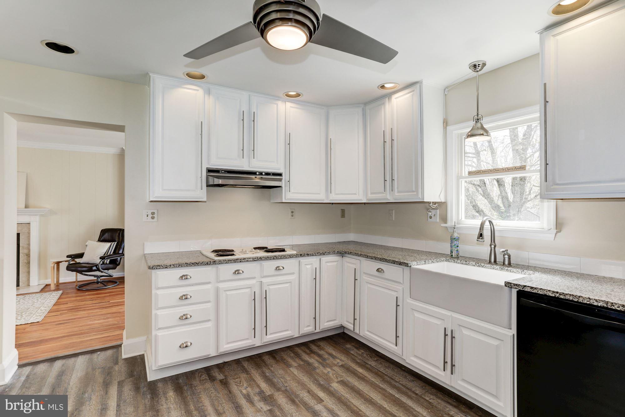13612 Poplar Hill Road Phoenix, MD 21131 - Photo 13 of 31 Kitchen