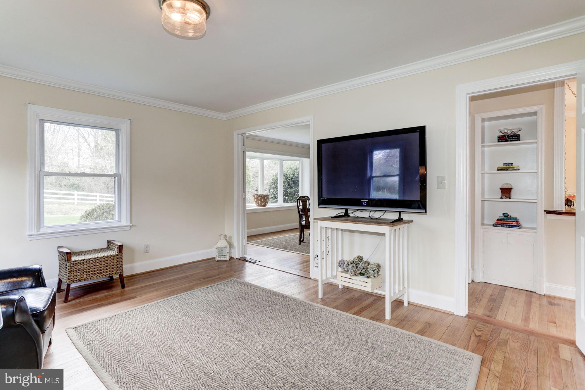 13612 Poplar Hill Road Phoenix, MD 21131 - Photo 10 of 31 Family Room