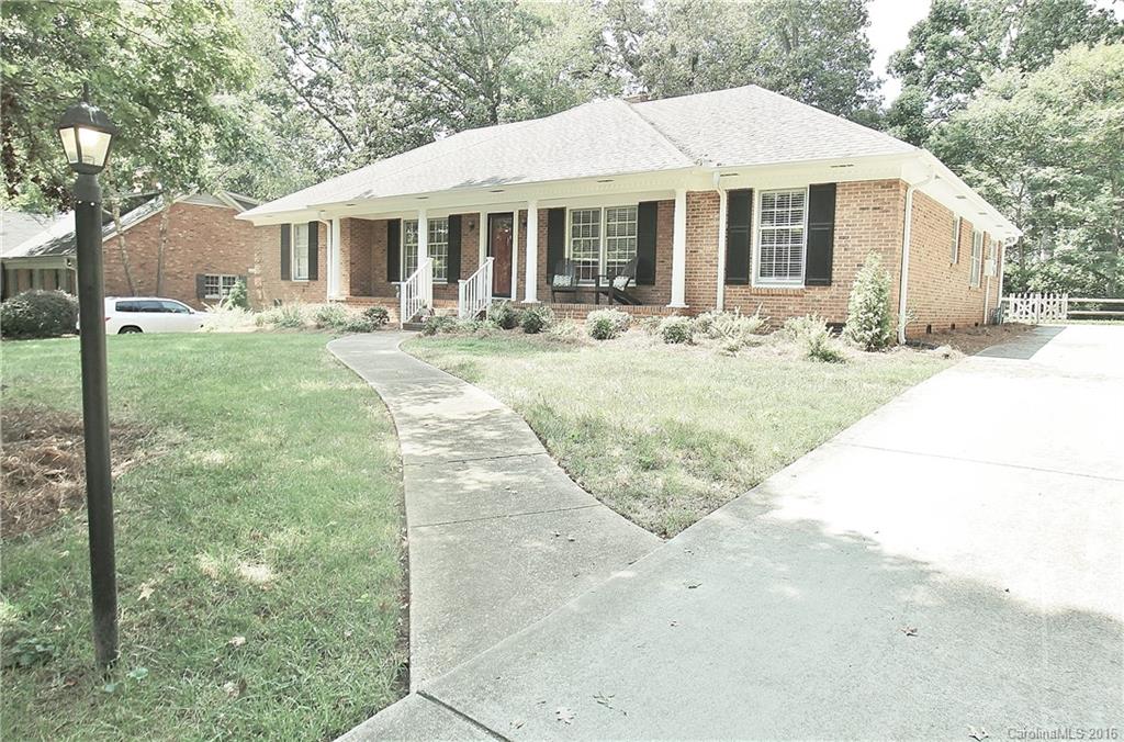 5800 Gate Post Road Charlotte, NC 28211 - Photo 1 of 13 Gallery Image 1