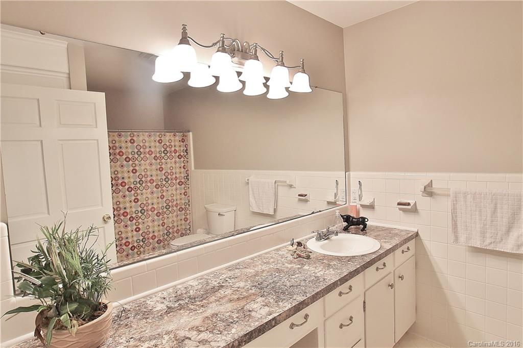 5800 Gate Post Road Charlotte, NC 28211 - Photo 12 of 13 Gallery Image 12