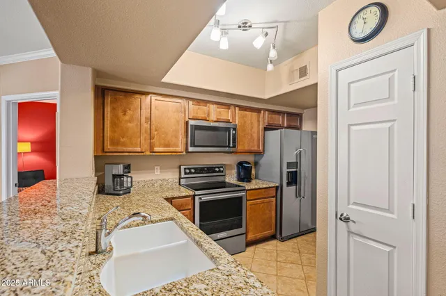 $4,500 | 15095 North Thompson Peak Parkway, Unit 1078, Scottsdale, AZ 85260