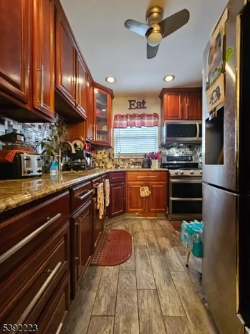 $2,250 | 100 Luttgen Place, Unit B1, Linden, NJ 07036