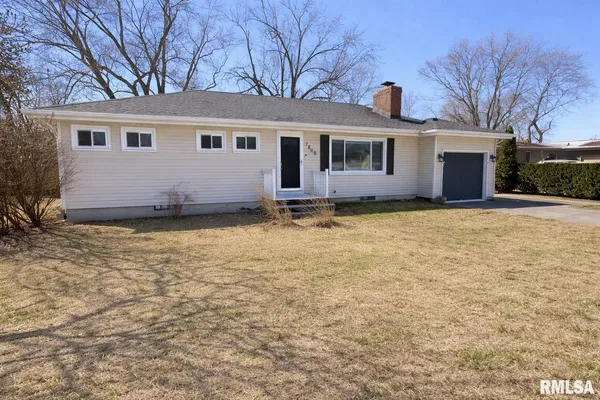 $189,900 | 1806 West Glen Avenue, Peoria, IL 61614