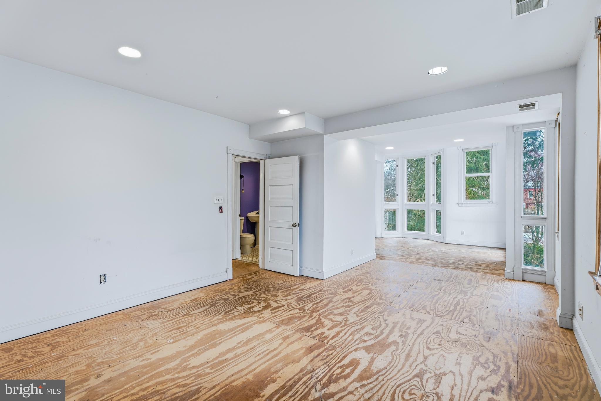 2205 Arden Road Baltimore, MD 21209 - Photo 17 of 30 Expansive Primary Suite