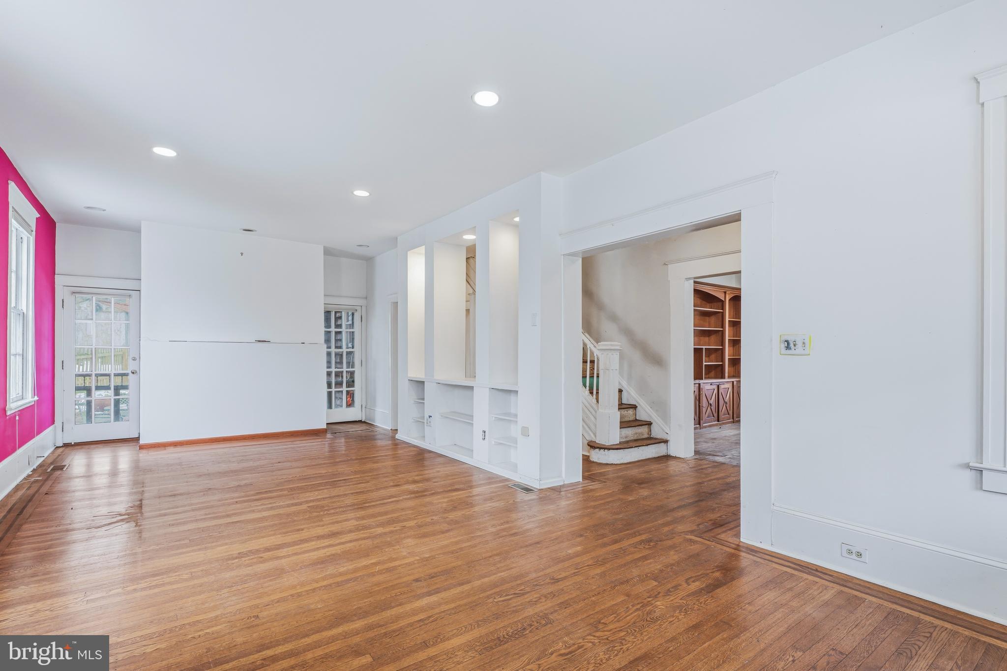 2205 Arden Road Baltimore, MD 21209 - Photo 10 of 30 Living Room