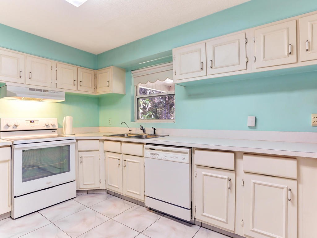 2549 Amelia Road Fernandina Beach, FL 32034 - Photo 11 of 35 Gallery Image 11