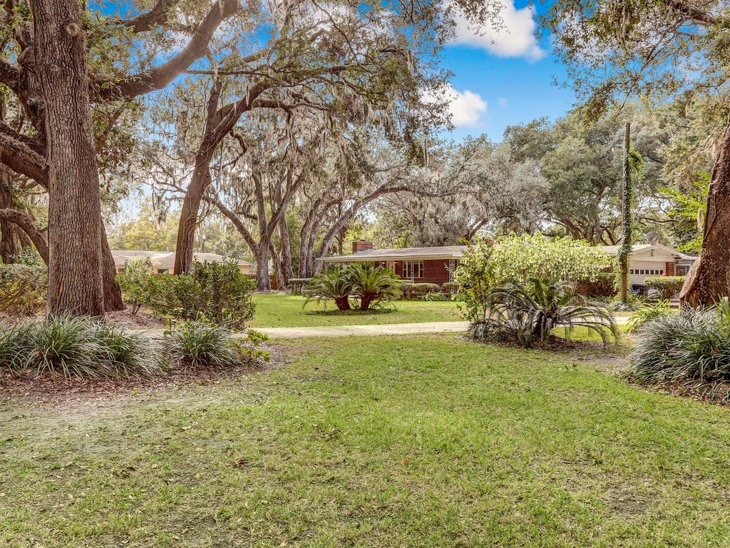 2549 Amelia Road Fernandina Beach, FL 32034 - Photo 2 of 35 Gallery Image 2