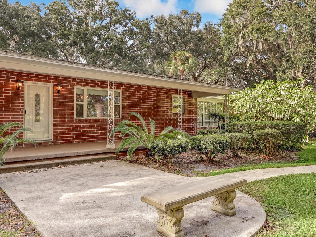 2549 Amelia Road Fernandina Beach, FL 32034 - Photo 4 of 35 Gallery Image 4