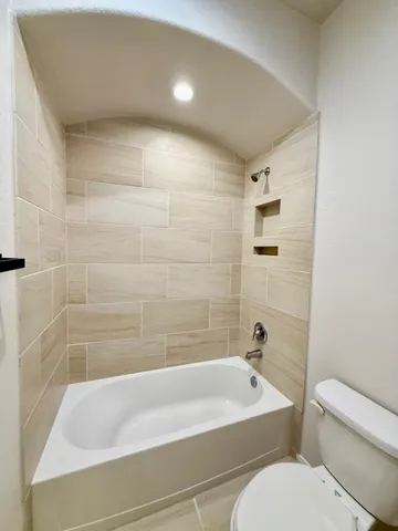 a view of a window in an empty room