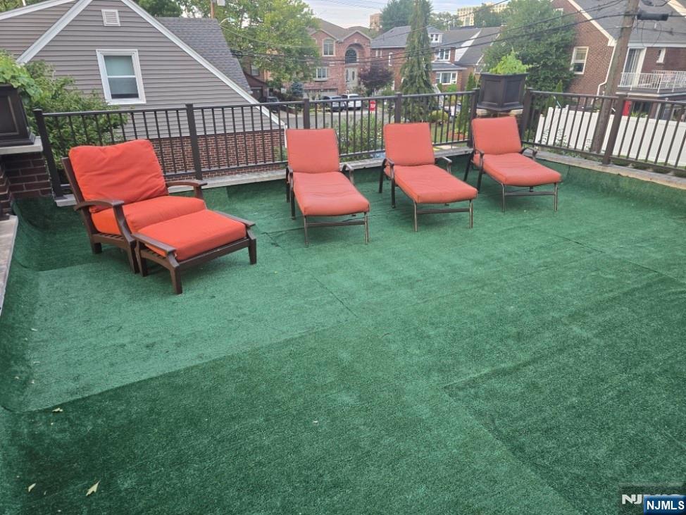 585 Monroe Place Ridgefield, NJ 07657 - Photo 28 of 30 Gallery Image 28
