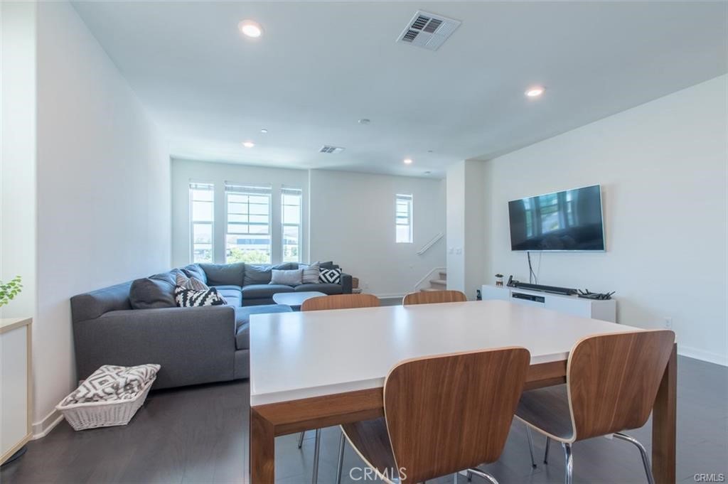 140 Paramount Irvine, CA 92618 - Photo 12 of 49