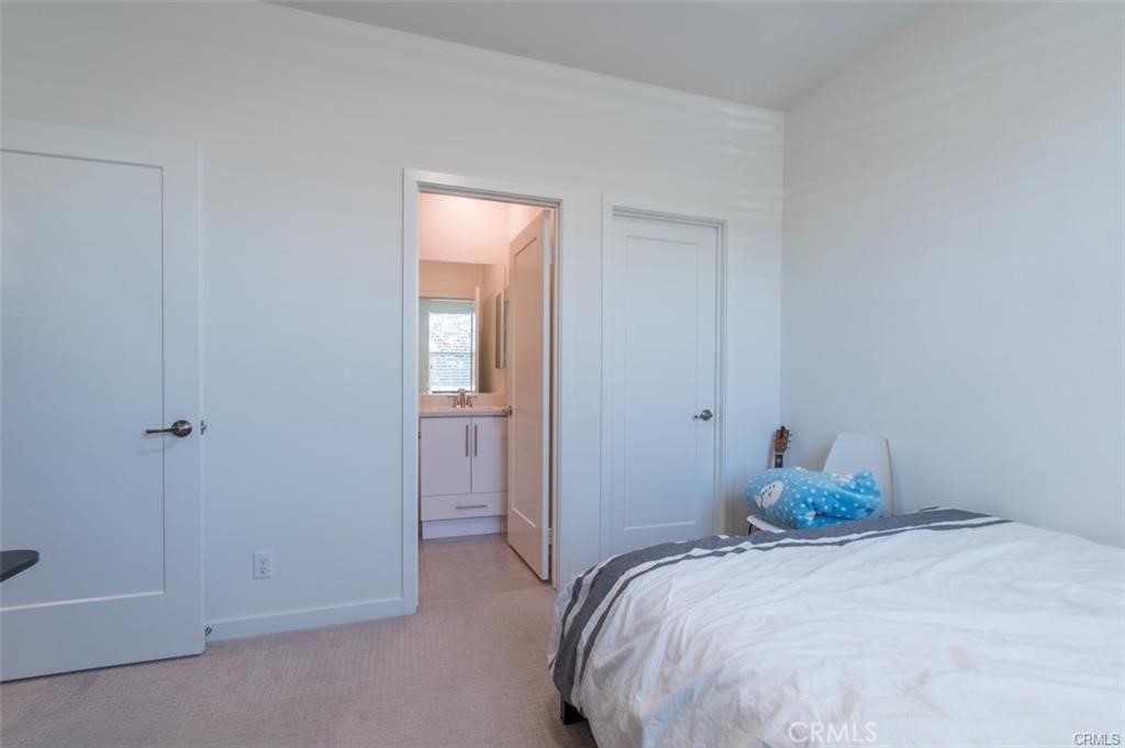 140 Paramount Irvine, CA 92618 - Photo 7 of 49