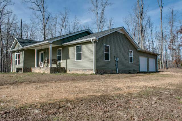 6635 Erin Road McEwen, TN 37101 - Photo 1 of 18 Huge 2 car garage attached .