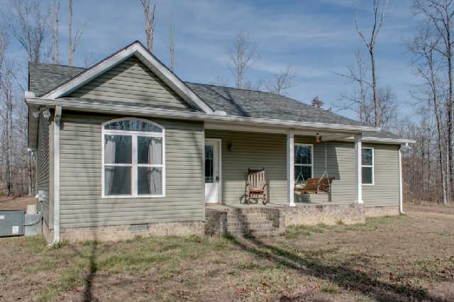 6635 Erin Road McEwen, TN 37101 - Photo 2 of 18 Gallery Image 2