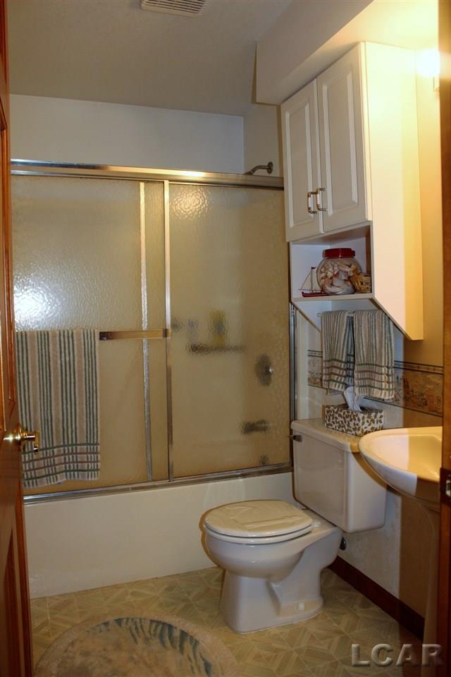 6277 Forrister Road Adrian, MI 49221 - Photo 36 of 68 31350620-35.JPG