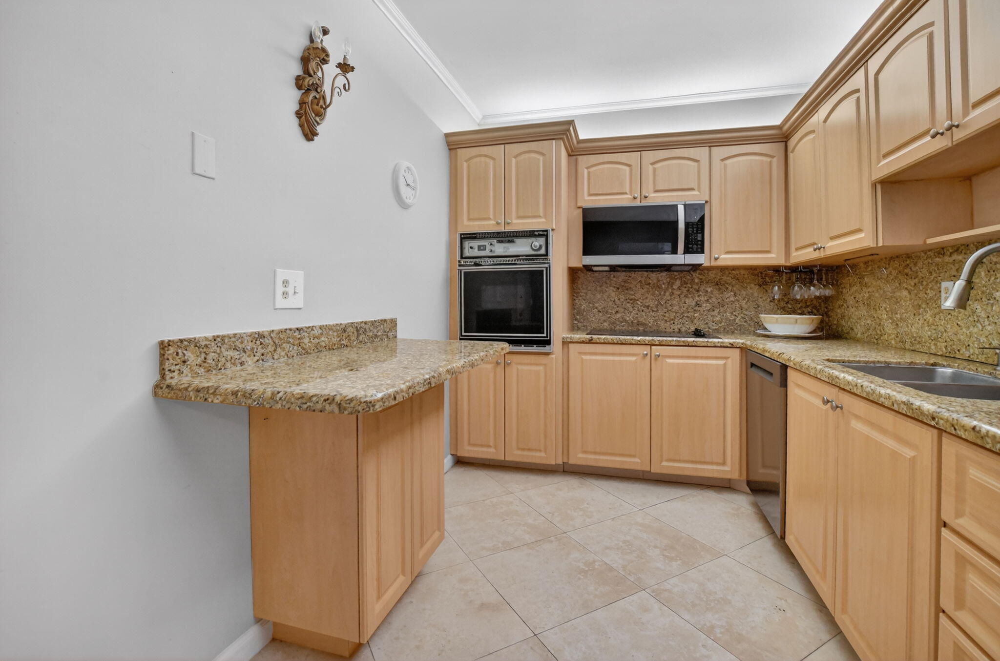 2851 South Ocean Boulevard, Unit T2 Boca Raton, FL 33432 - Photo 15 of 49 14-web-or-mls-DSC_0861