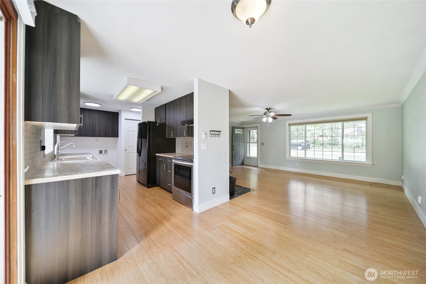 876 Southwest Miller Road Port Orchard, WA 98367 - Photo 13 of 40 Gallery Image 13