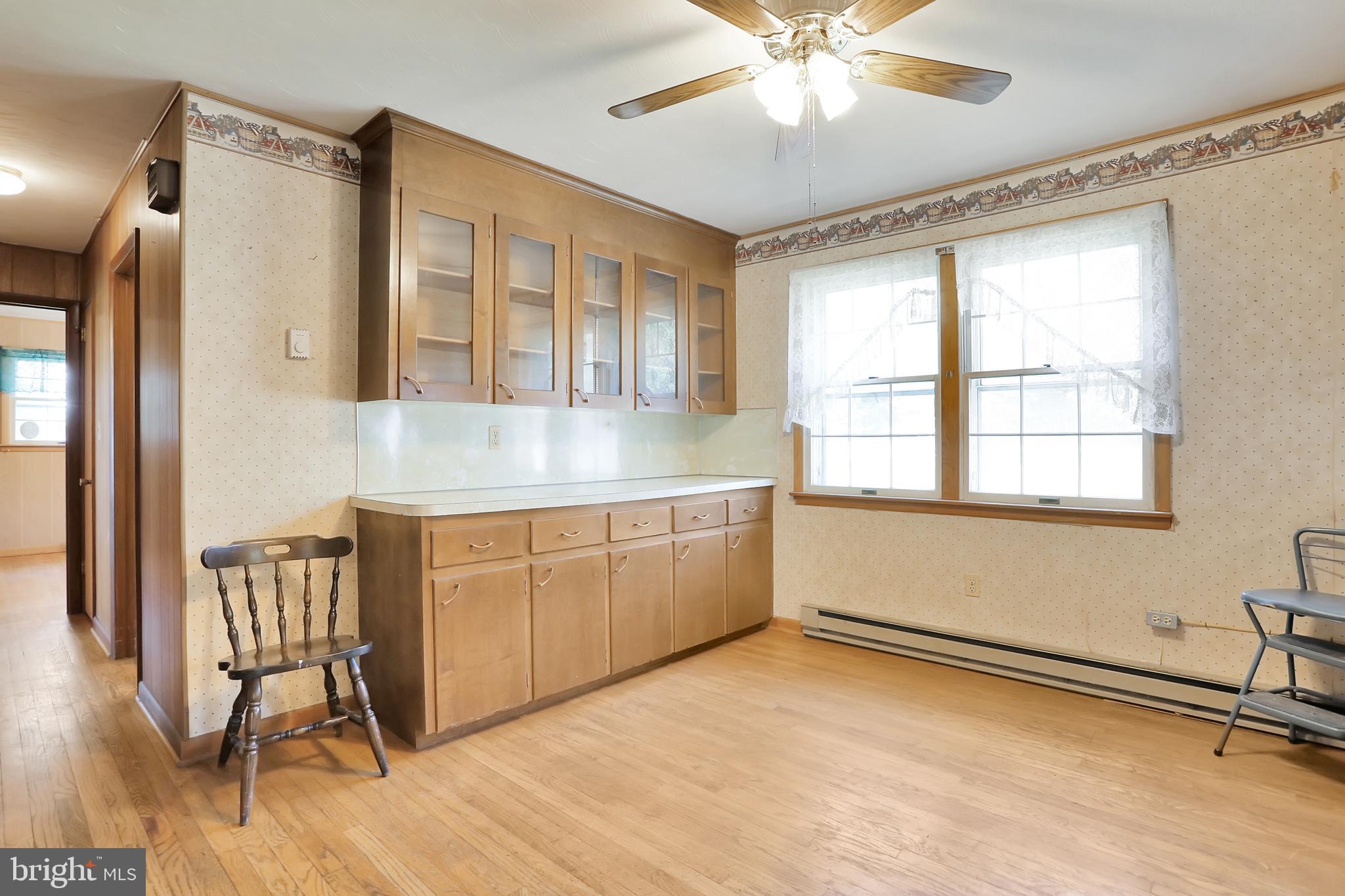 4280 Harney Road Taneytown, MD 21787 - Photo 9 of 37 Dining Room