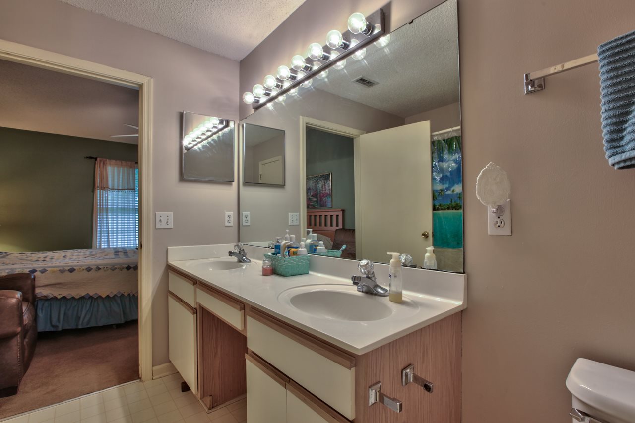 1887 Folkstone Road Tallahassee, FL 32312 - Photo 13 of 36 Gallery Image 13
