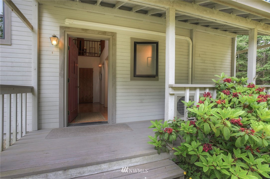 590 East Middlepoint Road Port Townsend, WA 98368 - Photo 3 of 25 Gallery Image 3
